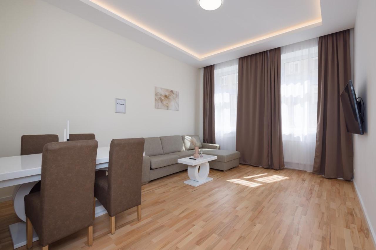 Relax 1120 Viena