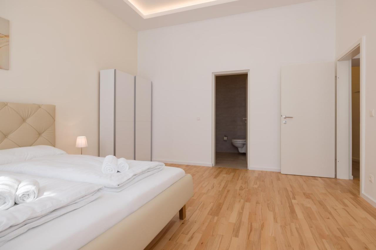 Relax 1120 * Viena